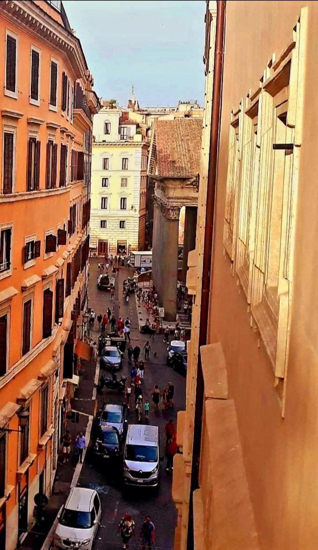Benedict Pantheon Apartment Rome
